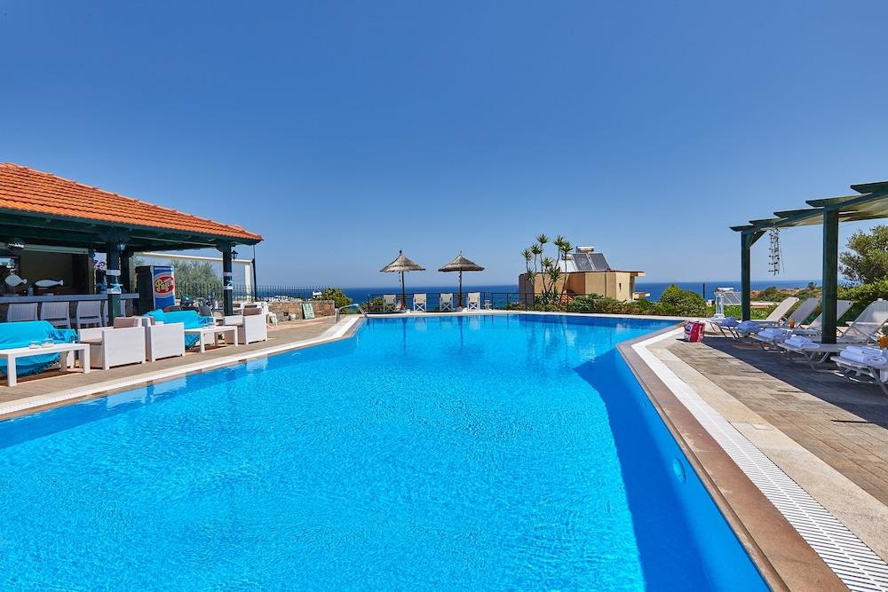 Everest Apartments And Suites Sztalída Kültér fotó