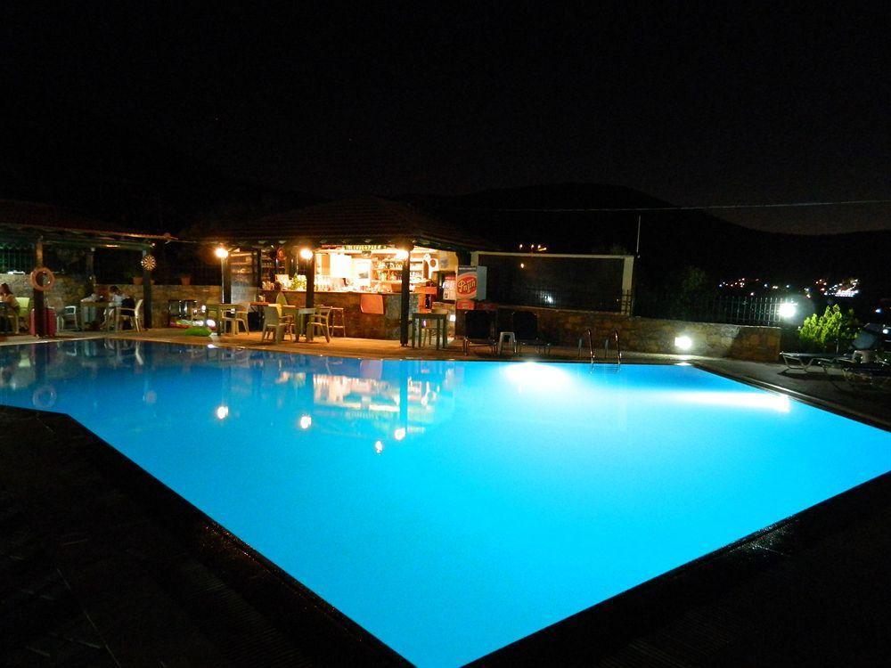 Everest Apartments And Suites Sztalída Kültér fotó